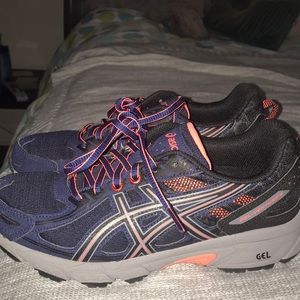 ASICS tennis shoes